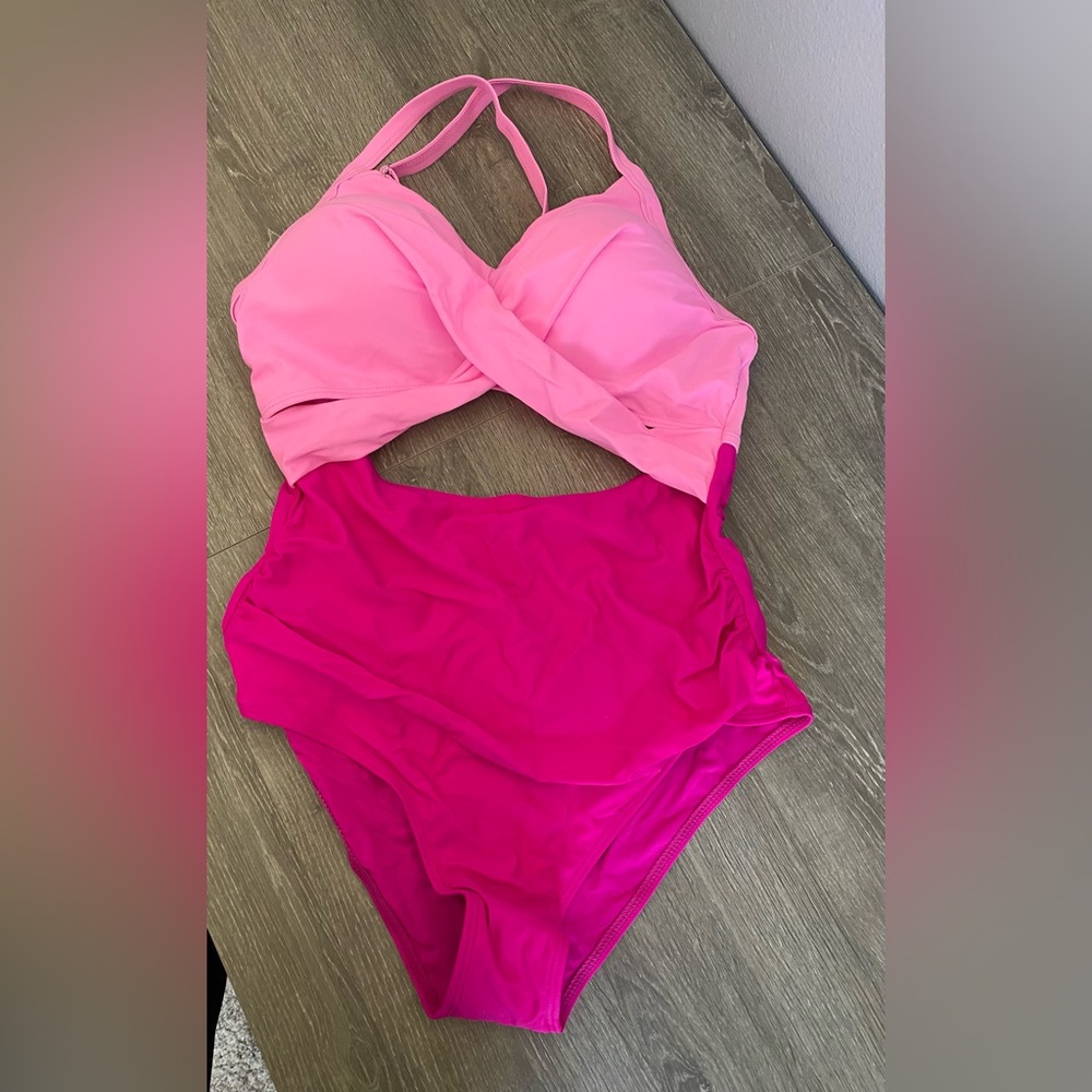 Full piece swimsuit size large